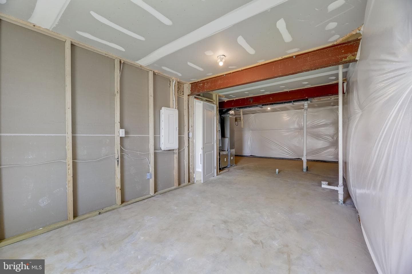 804 Hyssop Court photo 14