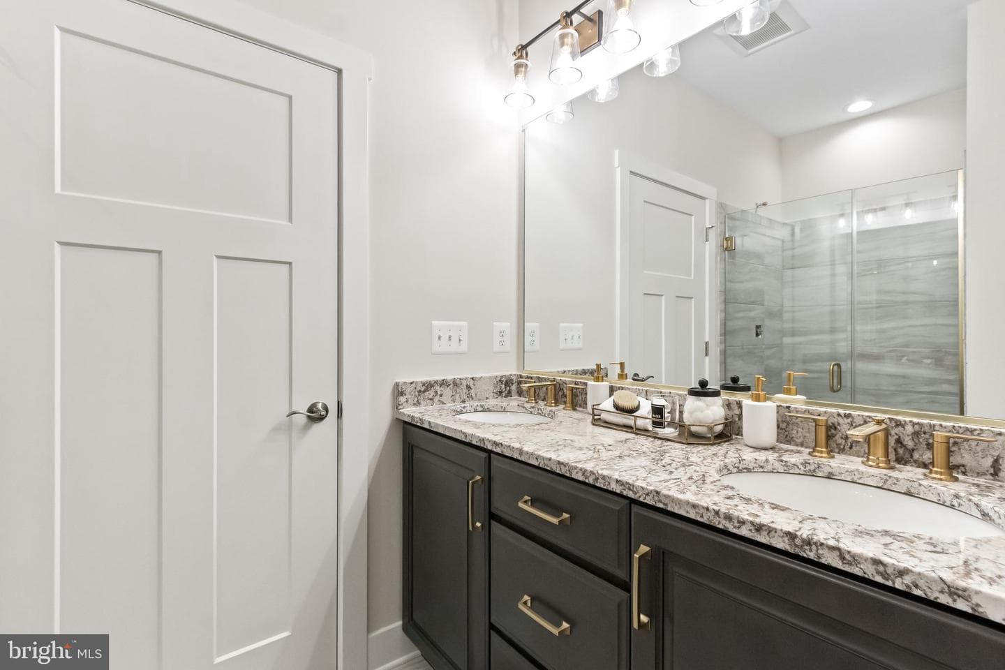 102 Shinzan Drive photo 17
