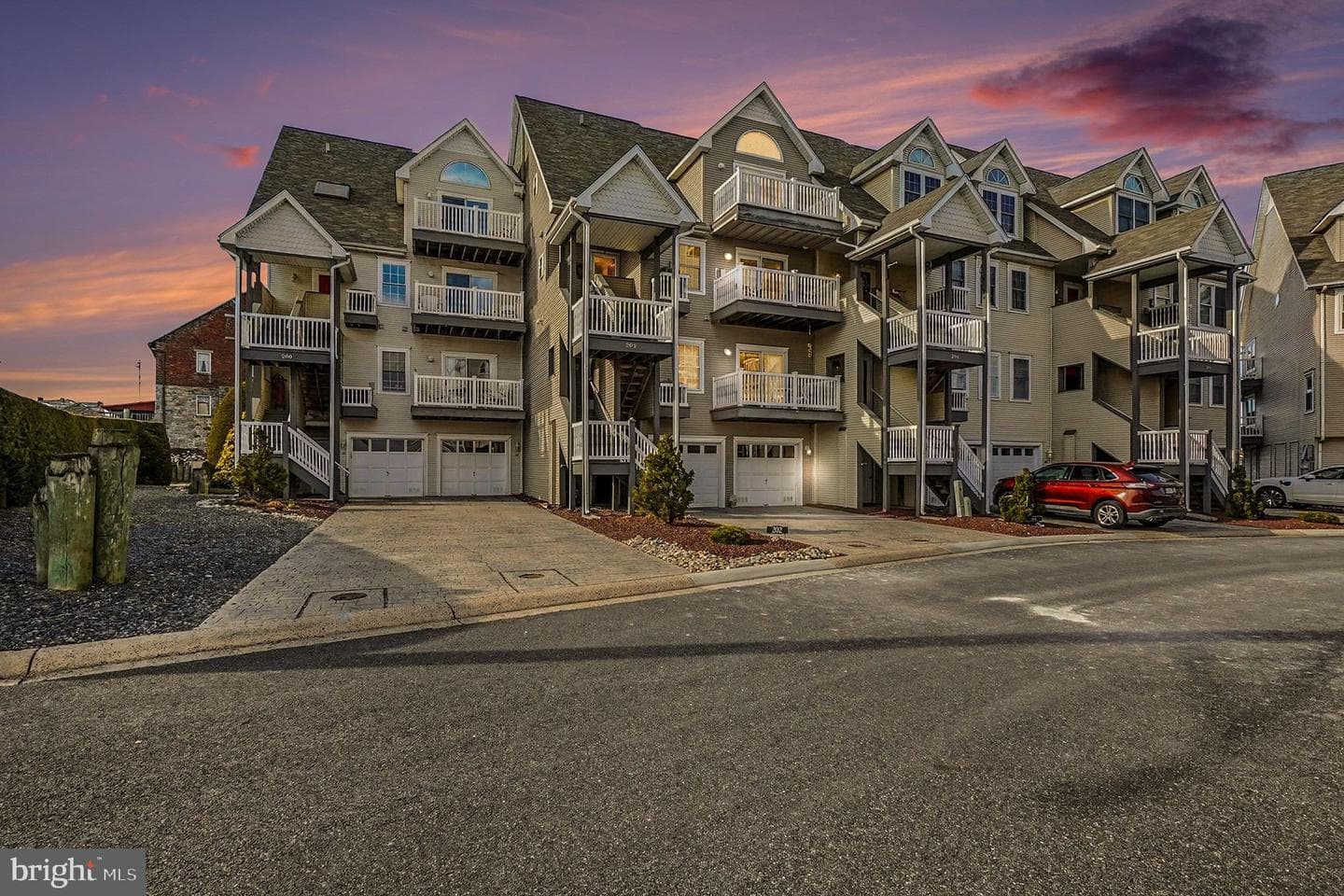 202 Pointe Way #202b photo 2