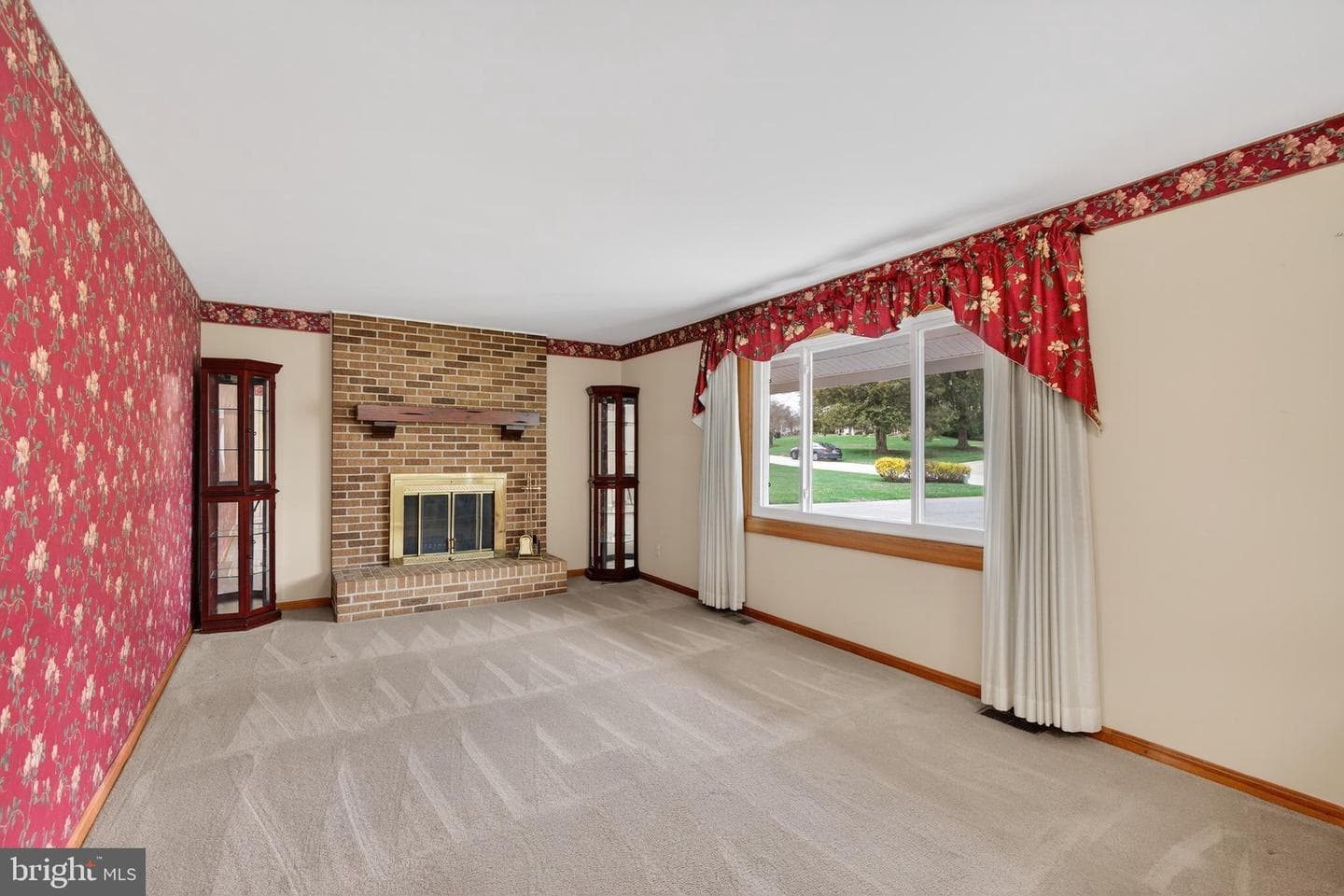 1115 Stromko Drive photo 2