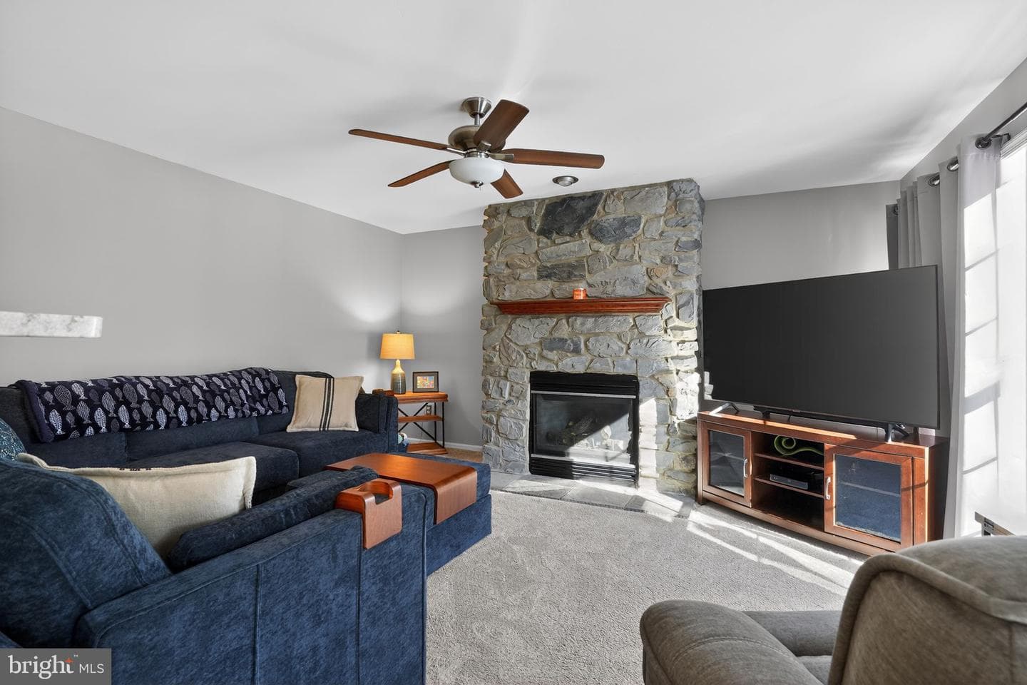 1000 Viking Court W photo 8