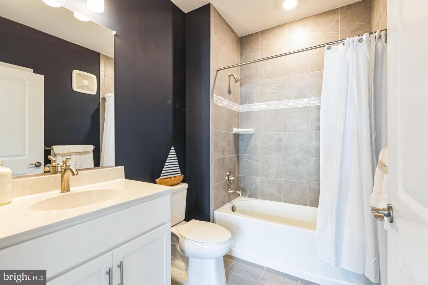 406 Bold Ruler Court #203 photo 10