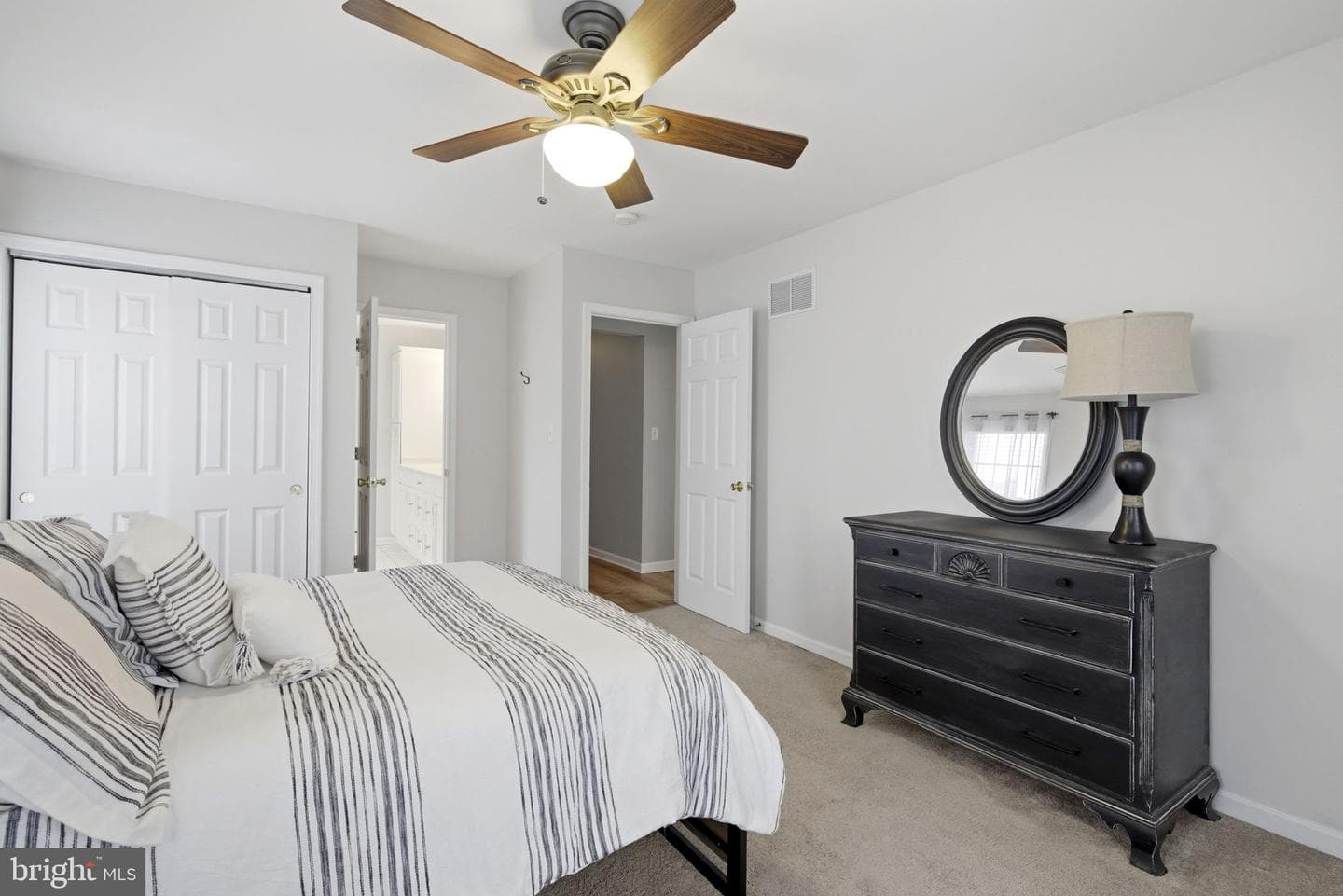 402 N Shamrock Road photo 24