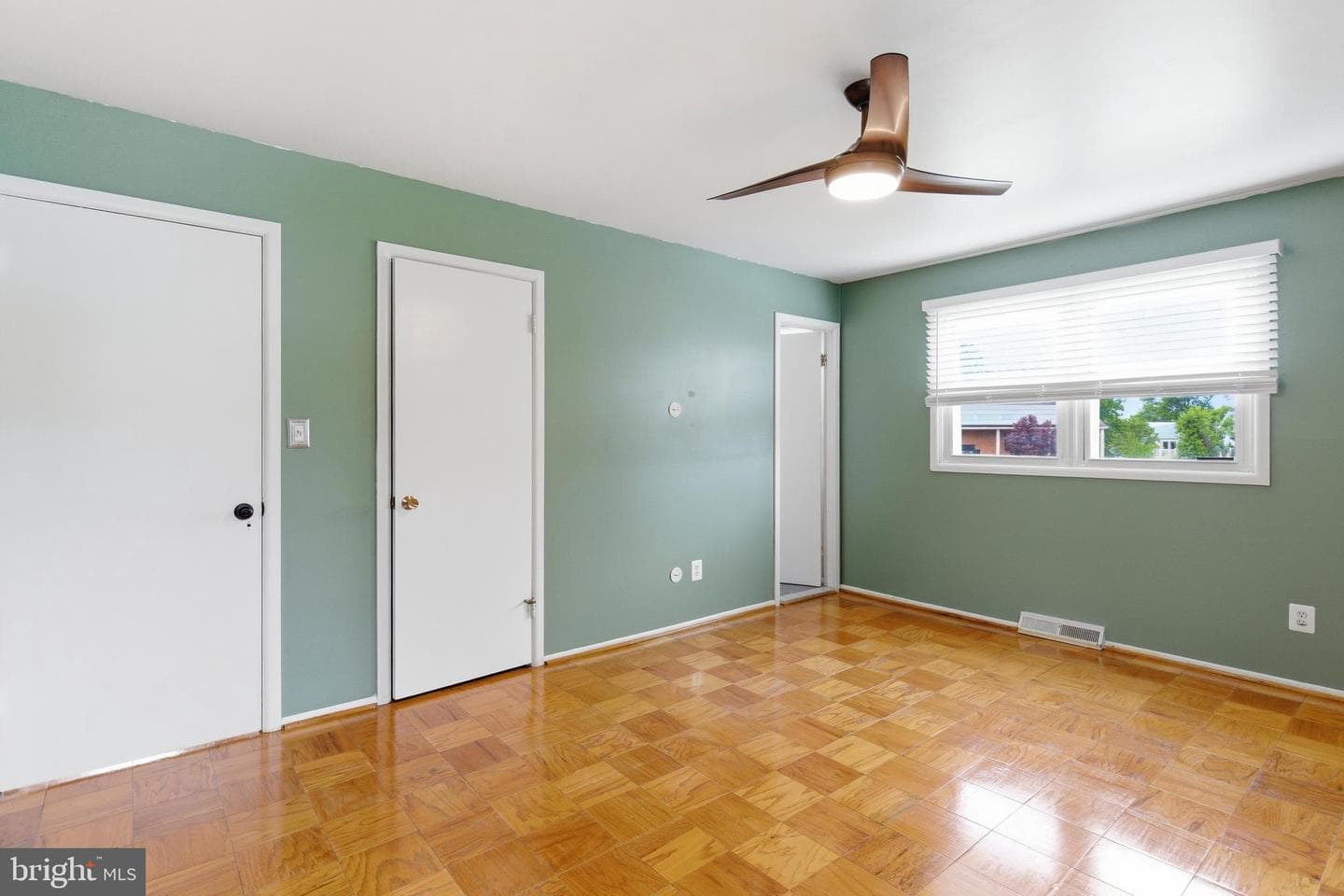 203 Kane Court photo 18