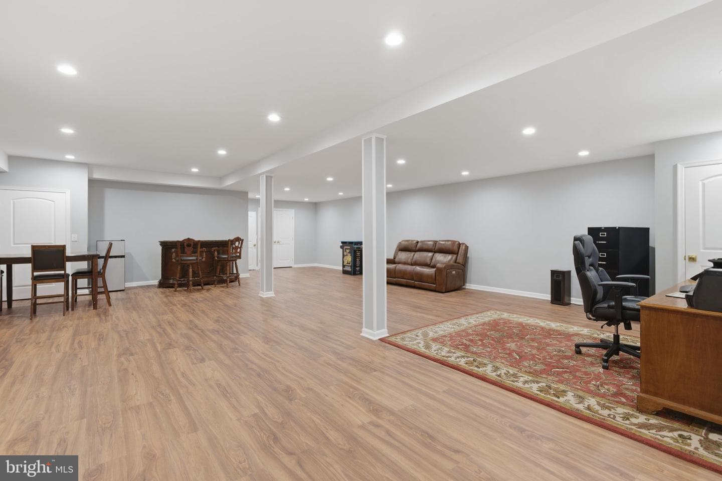 922 Sidehill Drive photo 35