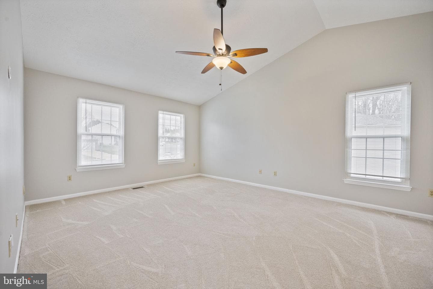 822 Lancaster Drive photo 20
