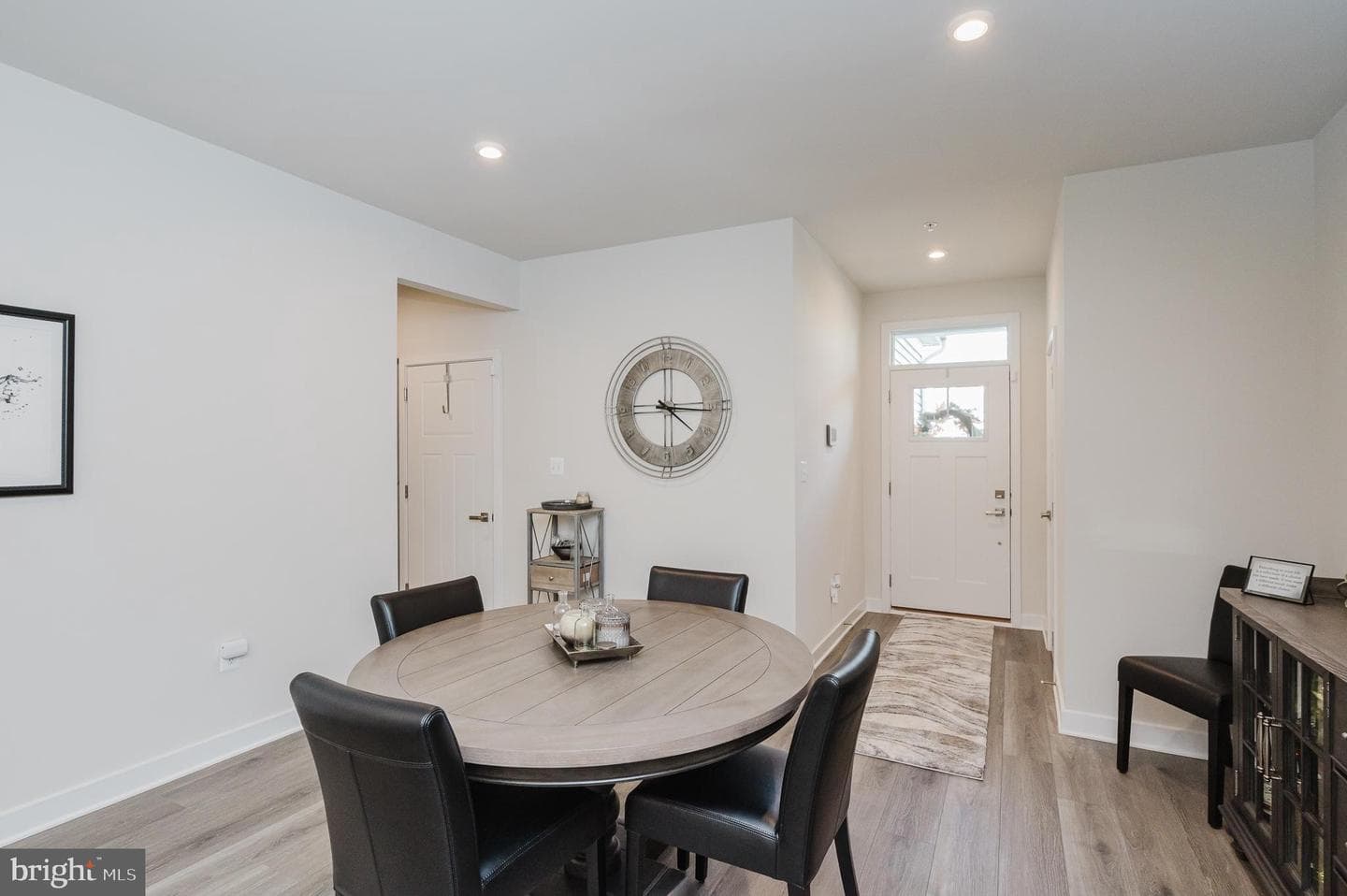 2754 Quicksilver Way photo 6