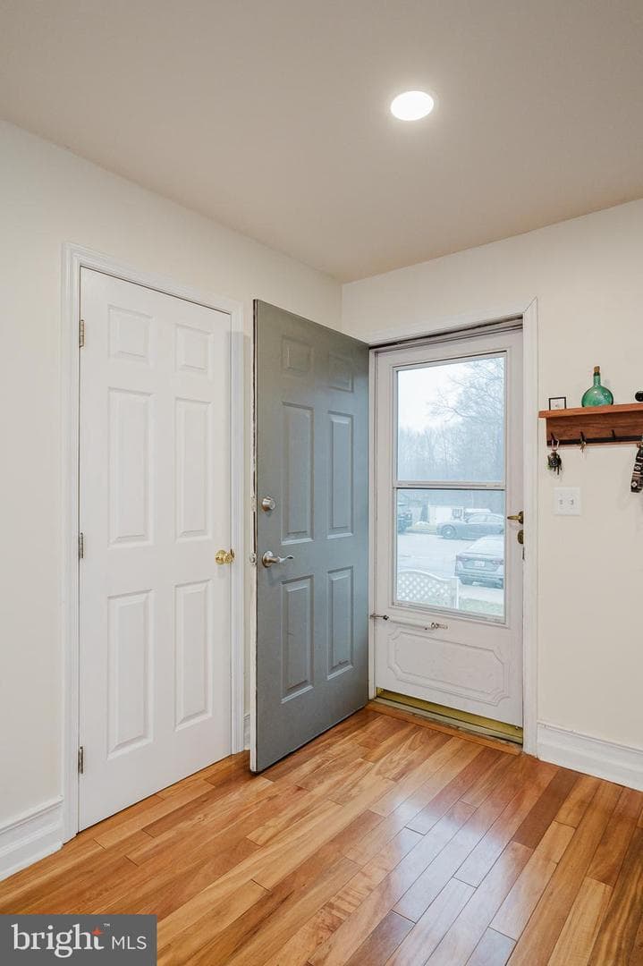 1204 Splashing Brook Drive photo 3