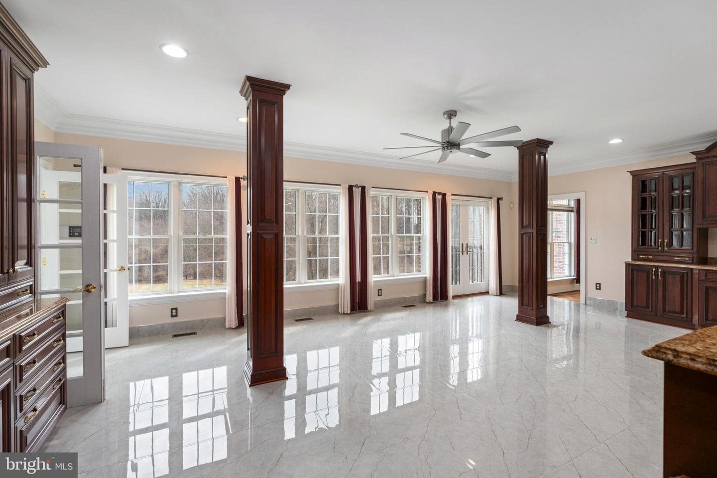 1410 Falls Crest Drive photo 10