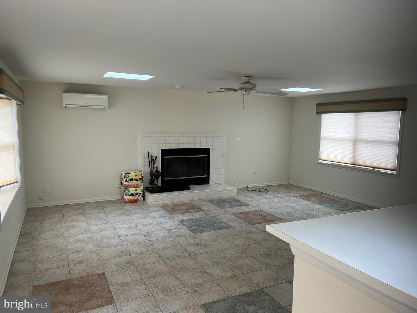 614 Camelot Drive photo 27