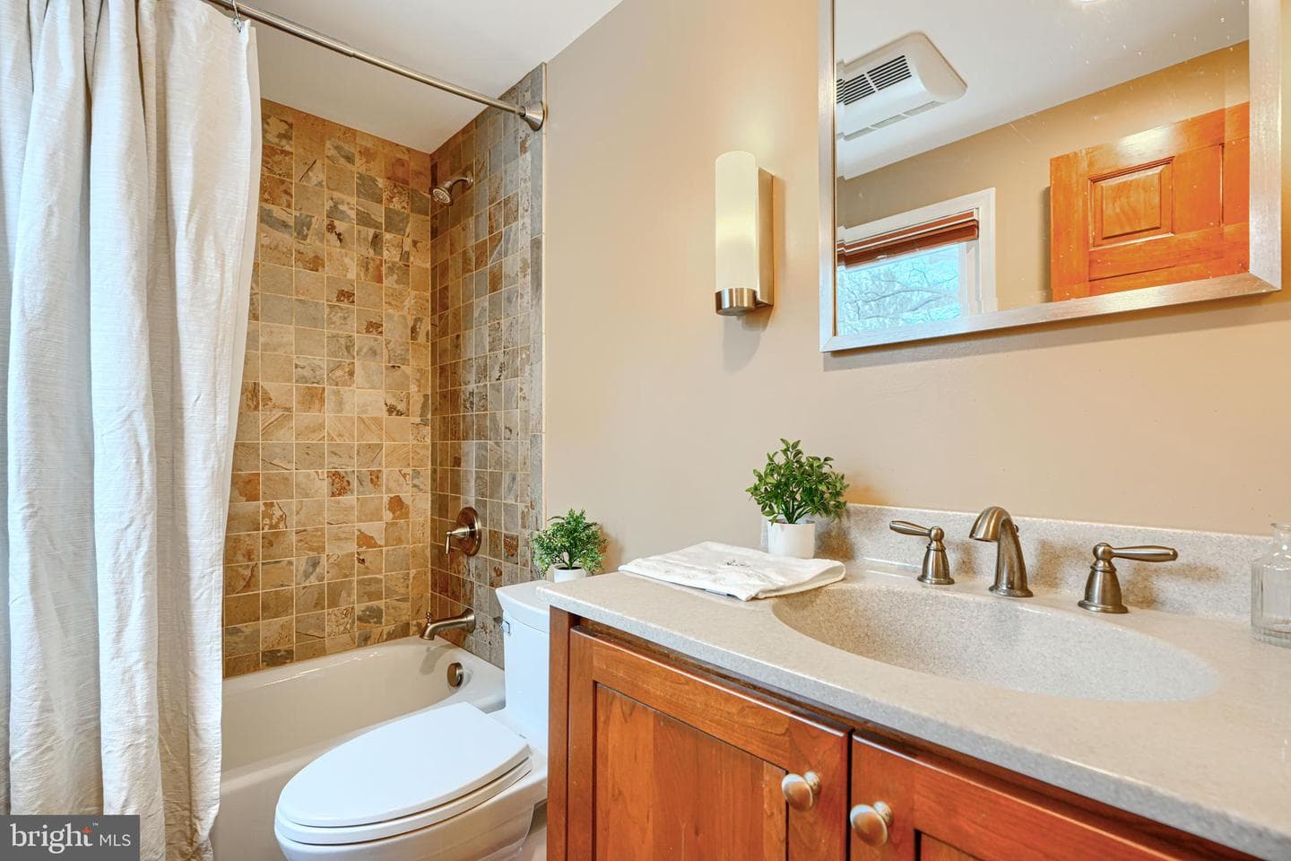 1202 Vermont Road photo 52