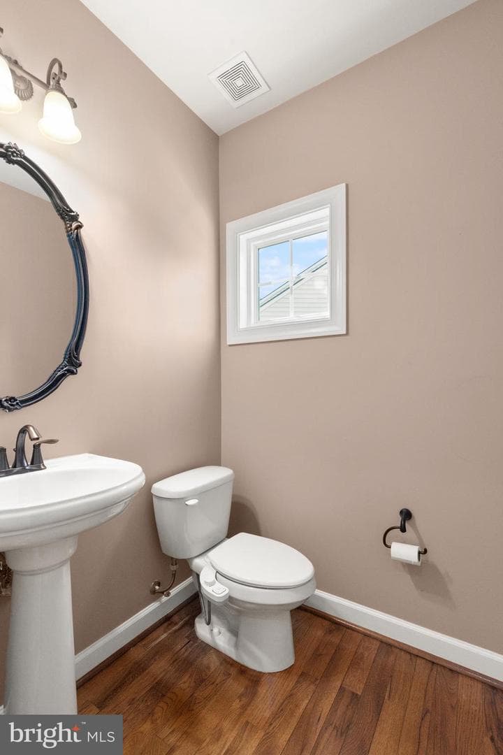 702 Monarchos Drive photo 10