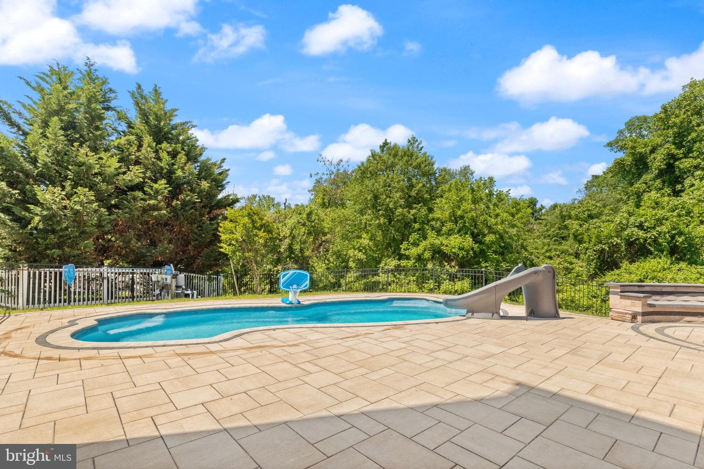 702 Monarchos Drive photo 41