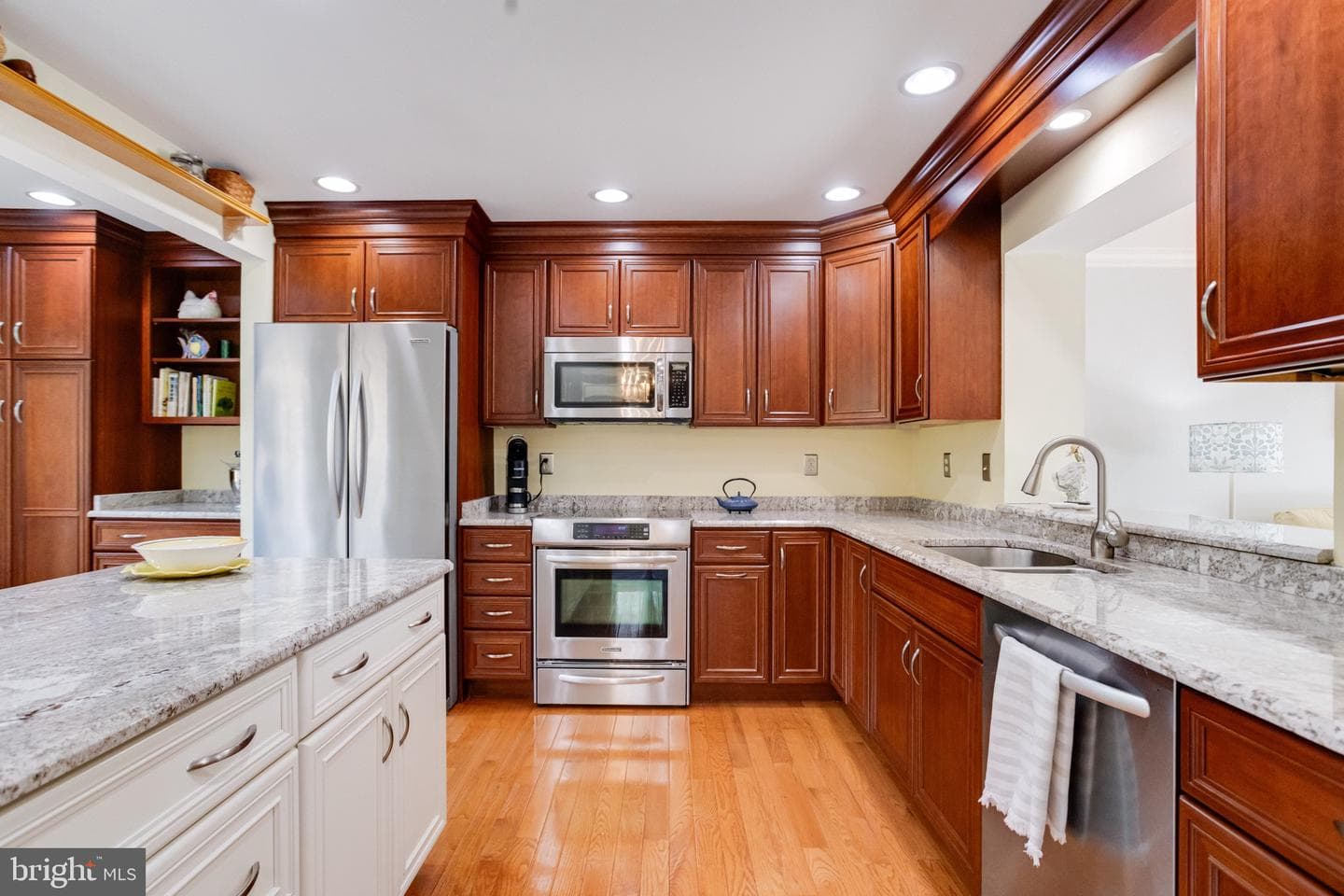 200 Temple Drive photo 15