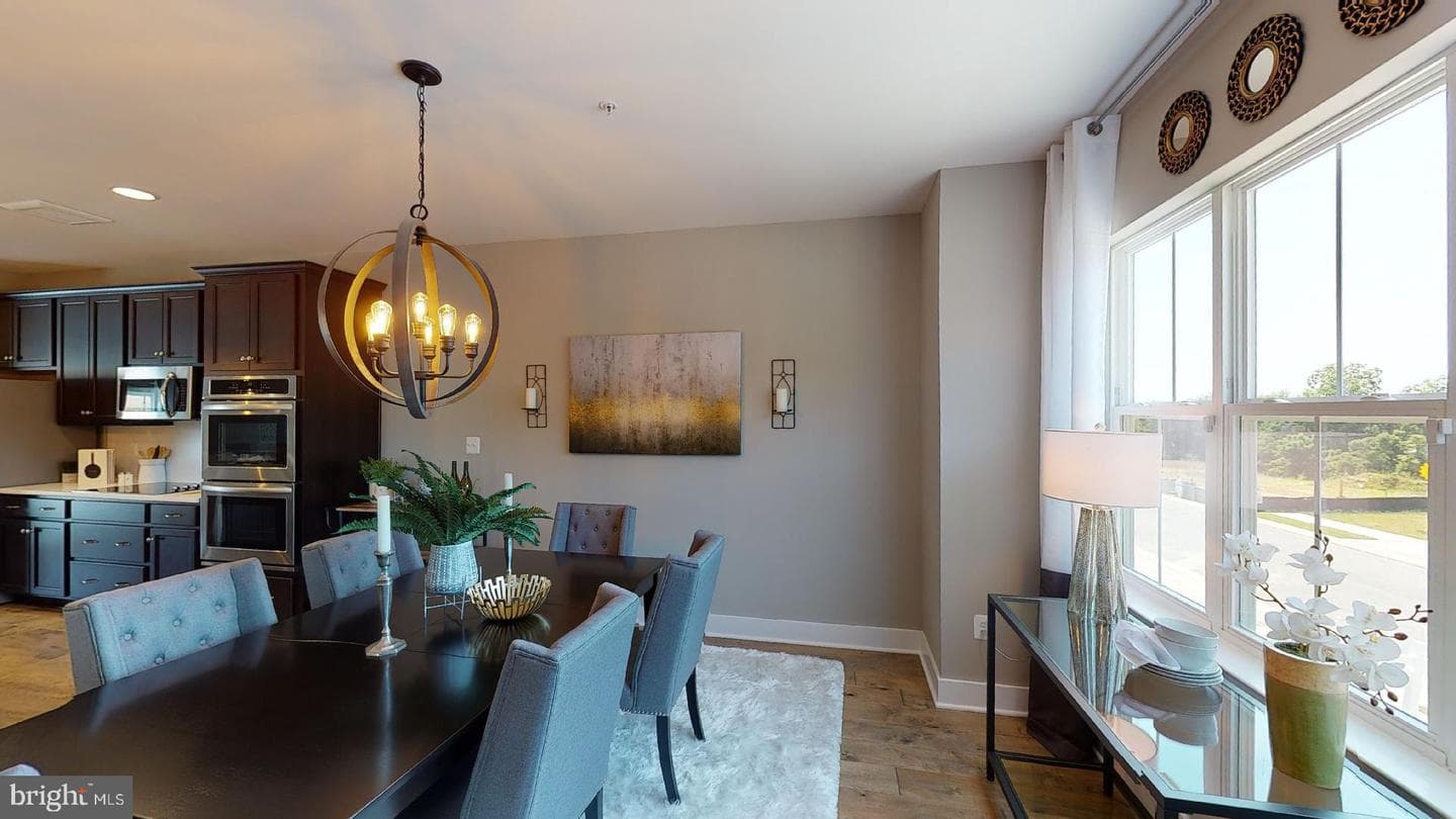 2310 Bell'S Tower Court photo 9