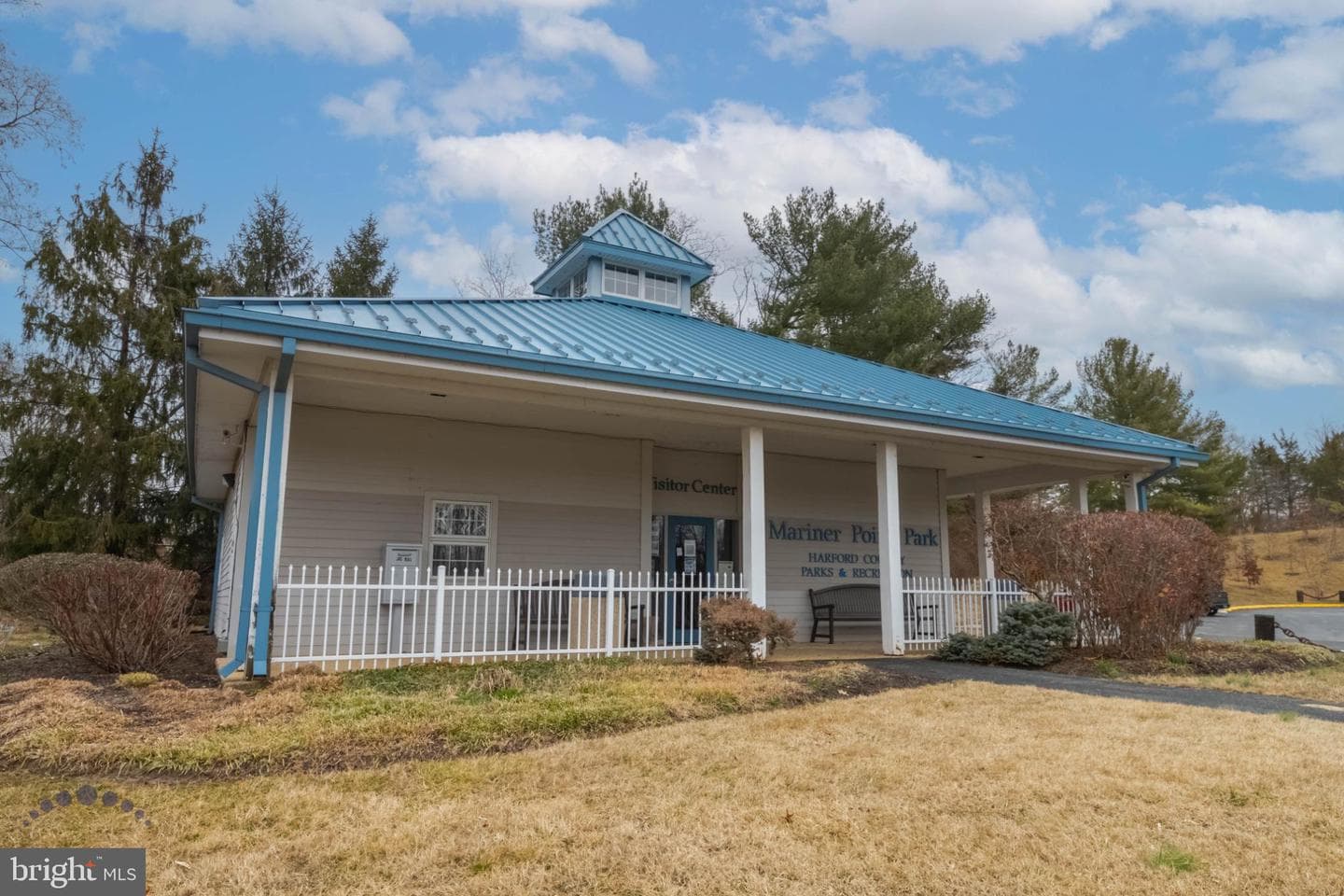 688 Shore photo 52