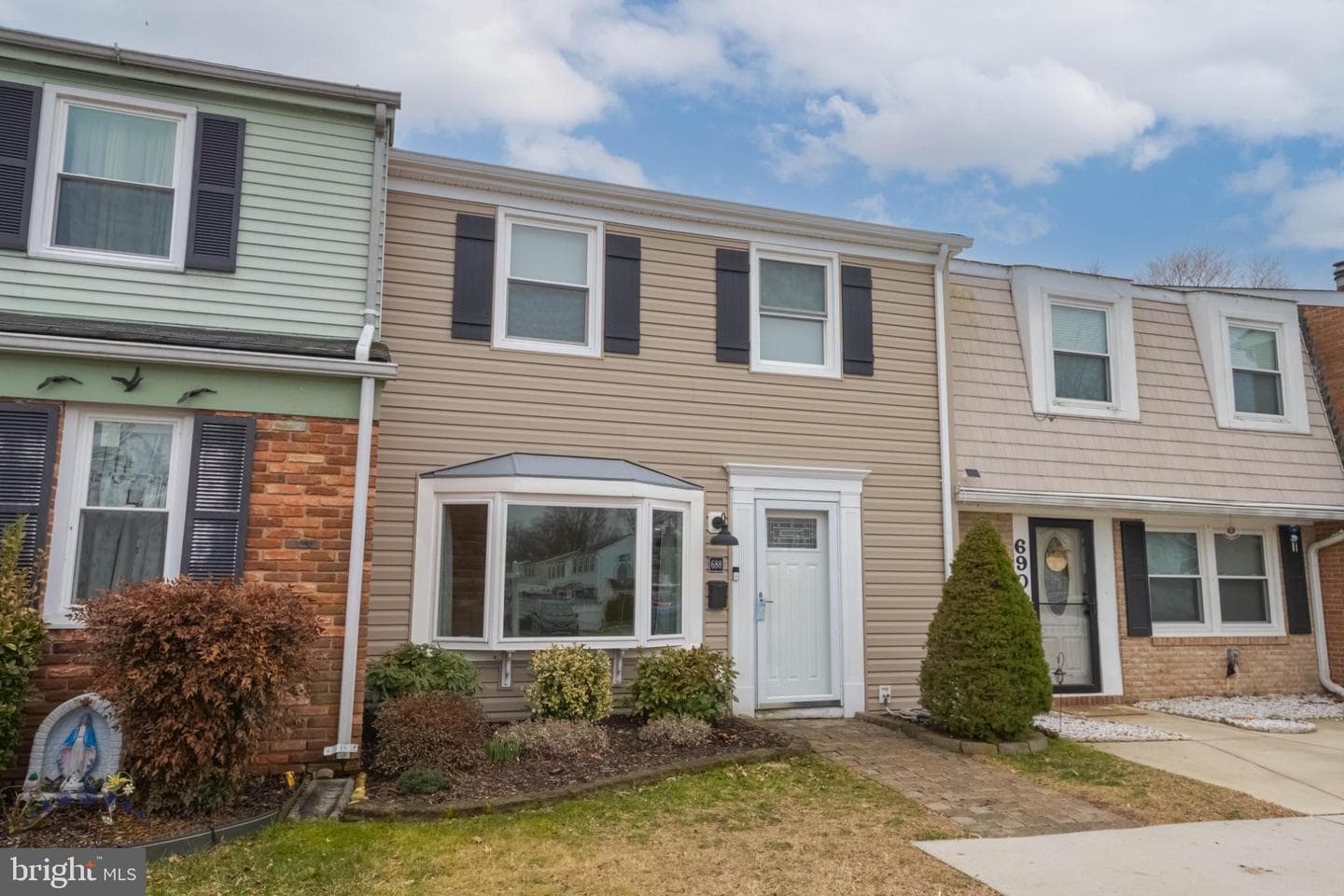 688 Shore photo 55