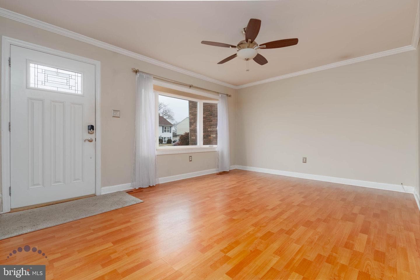688 Shore photo 7