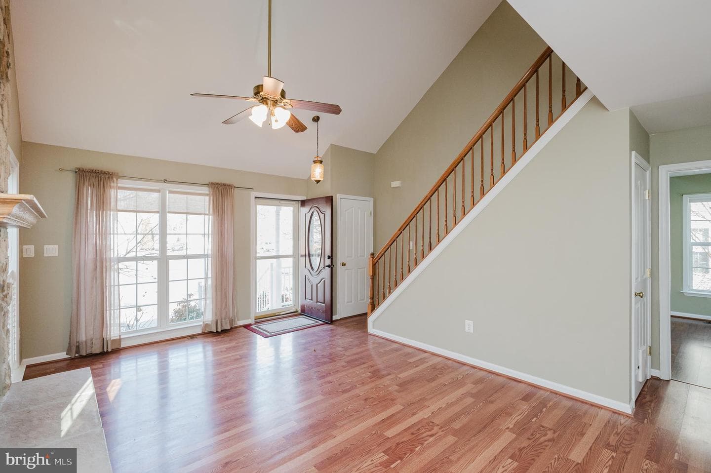1114 E Viking Court photo 6