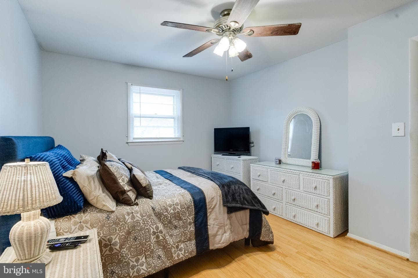 520 Woodbury Way photo 39
