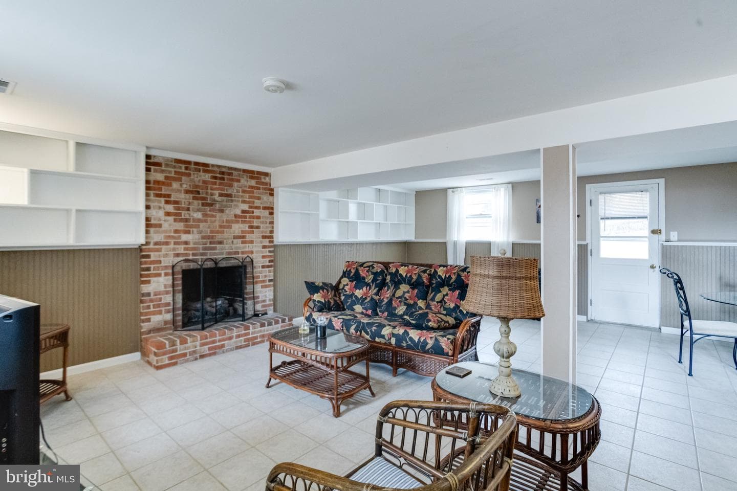 520 Woodbury Way photo 48