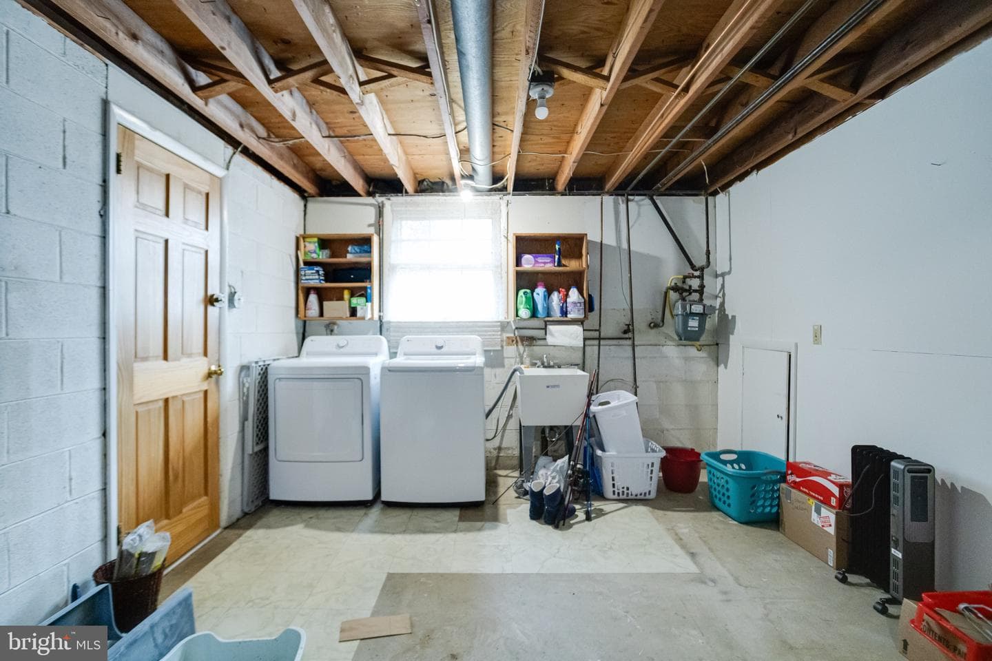 520 Woodbury Way photo 57