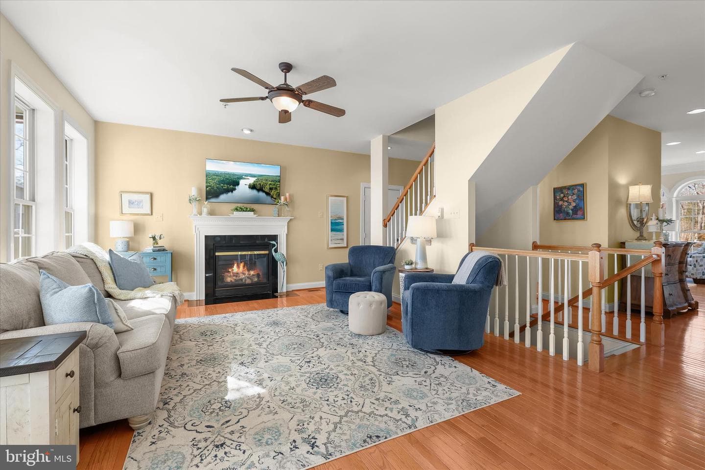 904 W Baker Avenue photo 47