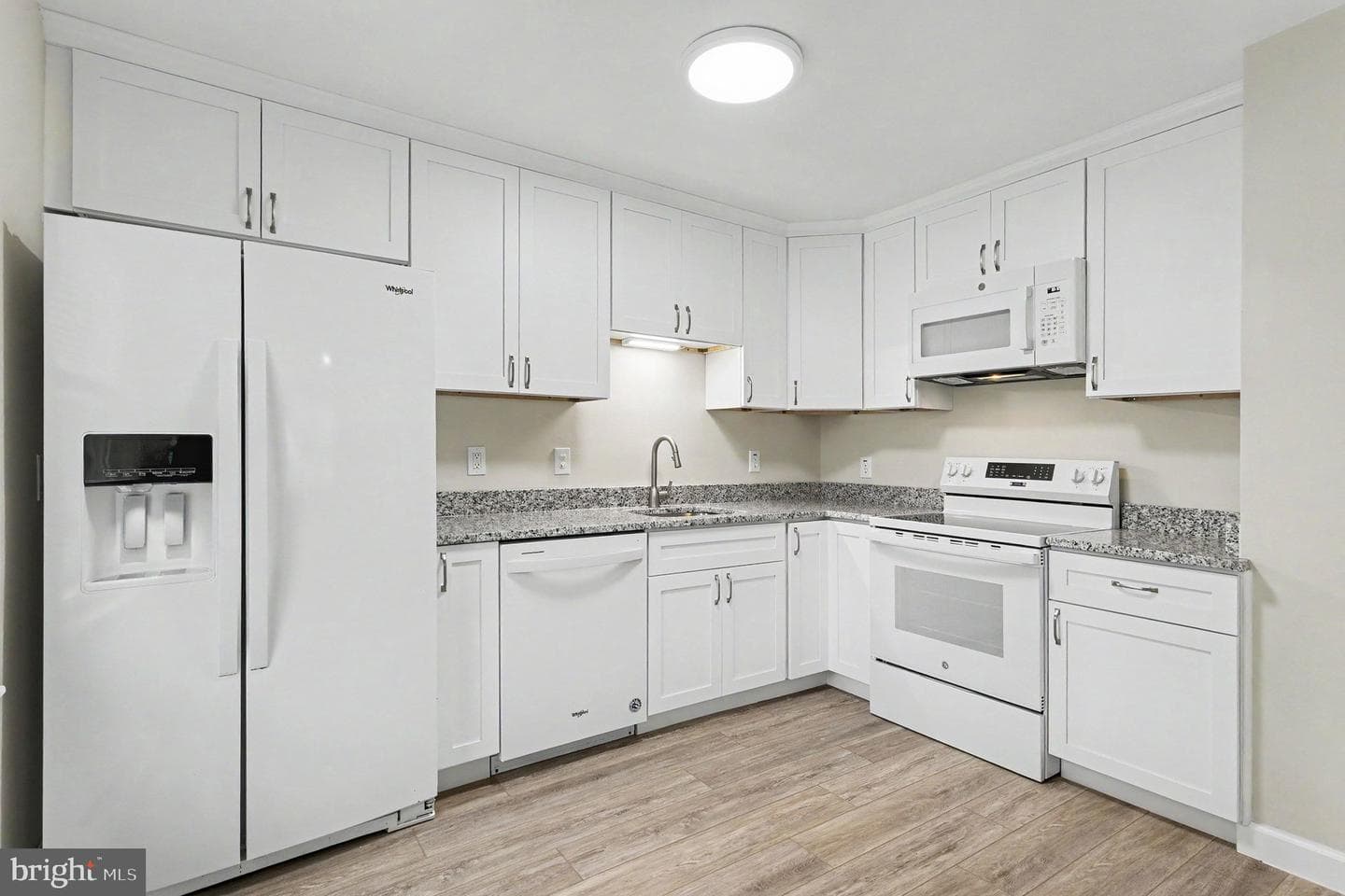 403 Edmund Street photo 8