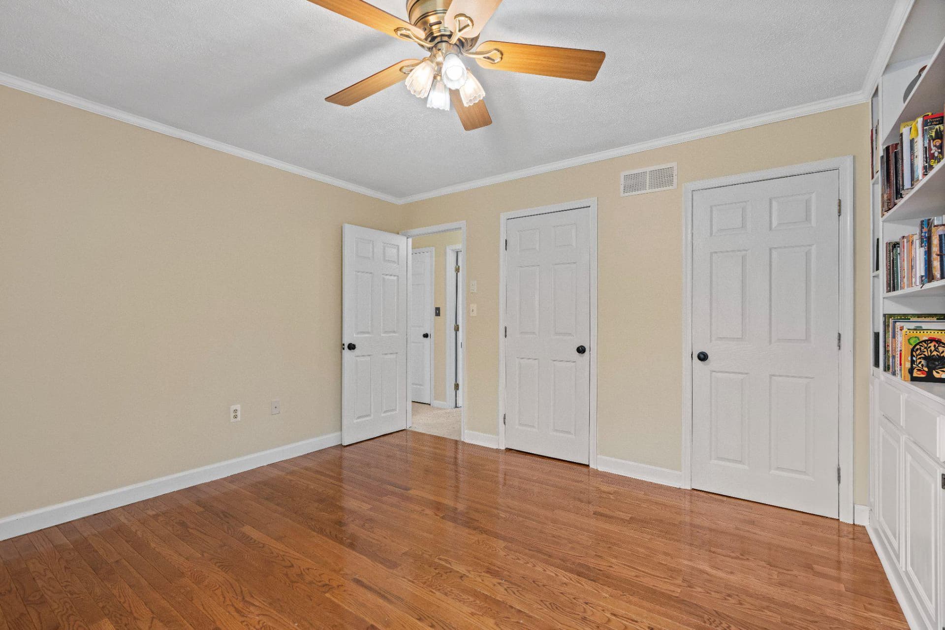 2301 Cool Woods Court photo 34