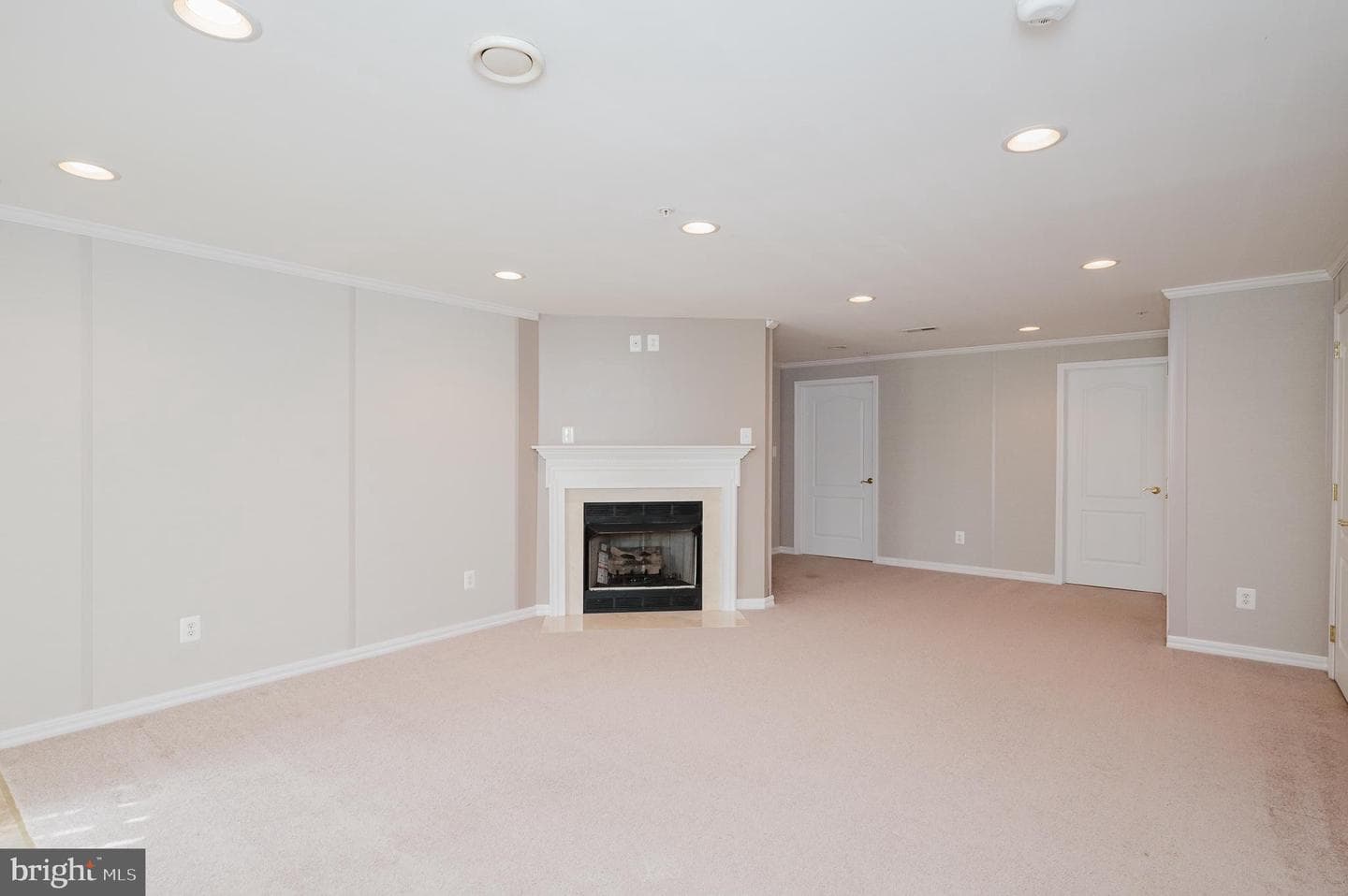 525 Kirkcaldy Way photo 30