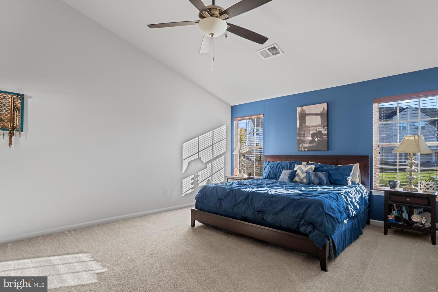 743 Monarchos photo 22