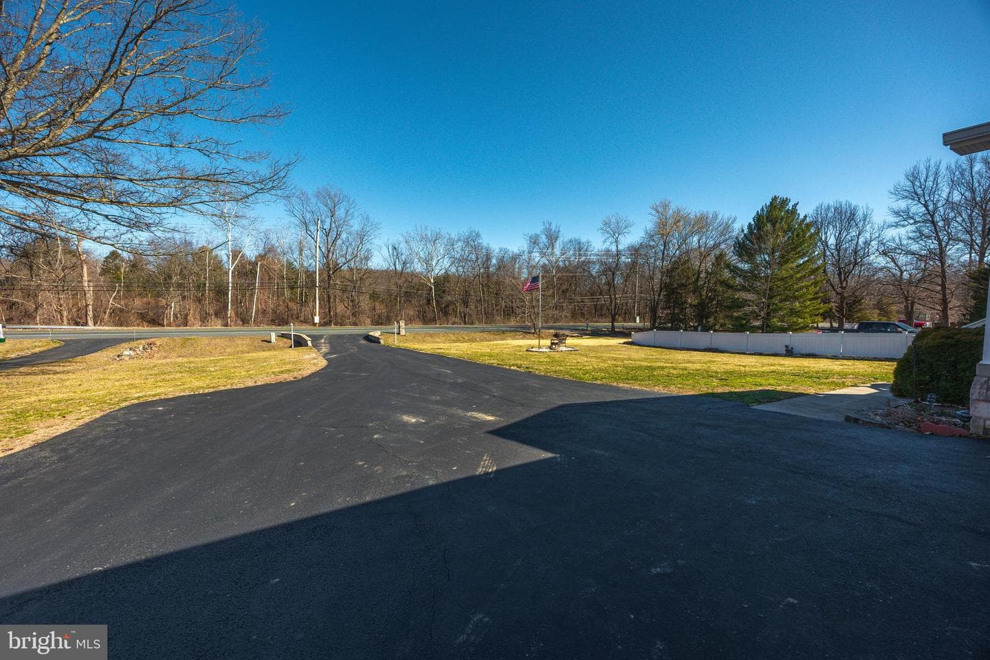 716 Paradise Road photo 15