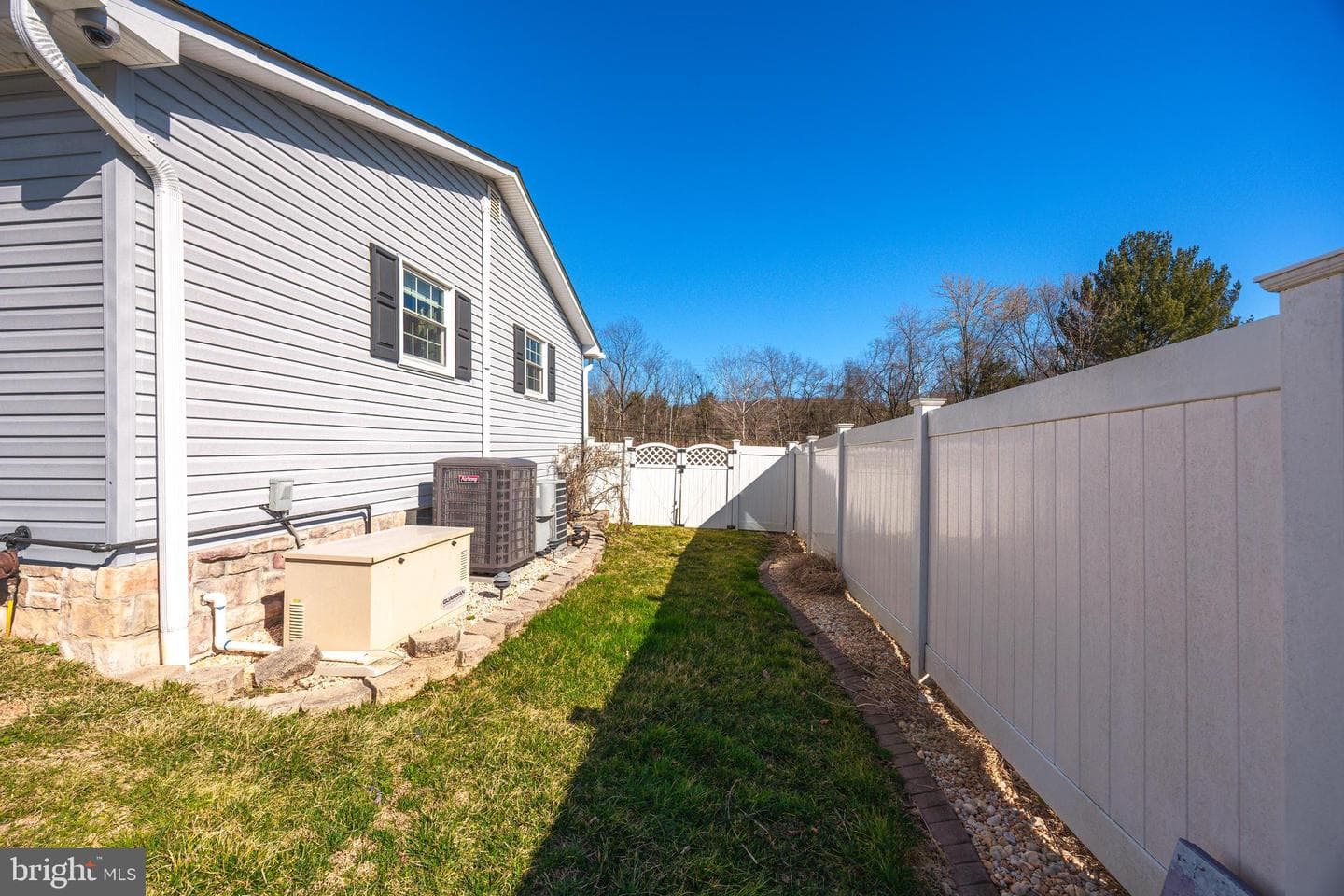 716 Paradise Road photo 26