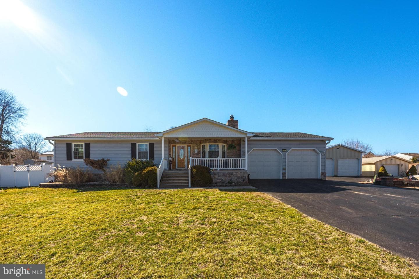 716 Paradise Road photo 6