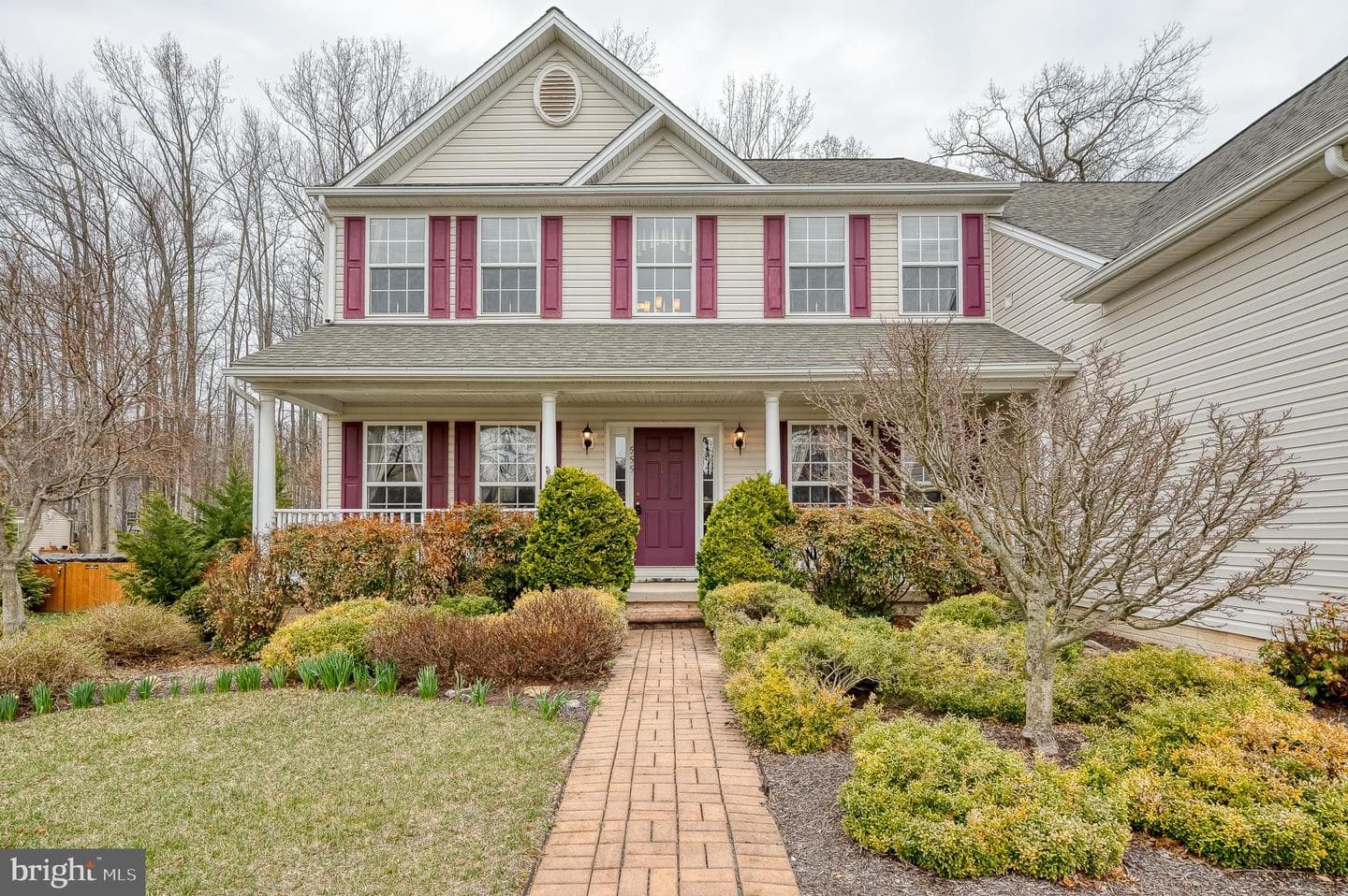 555 Beards Hill Road photo 103