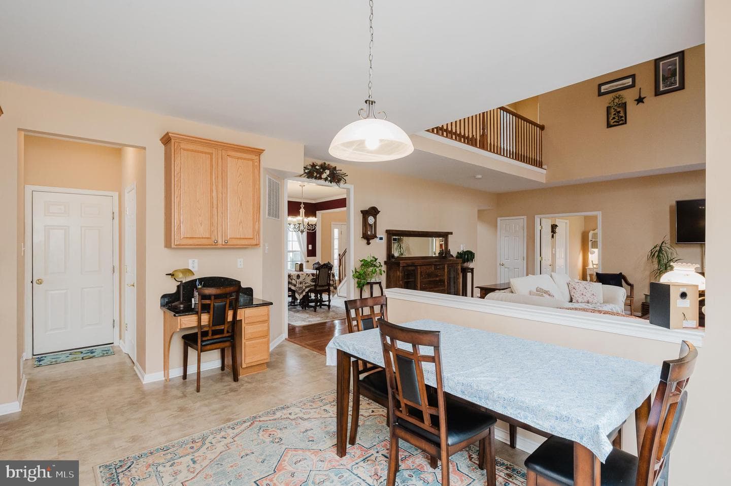 555 Beards Hill Road photo 25