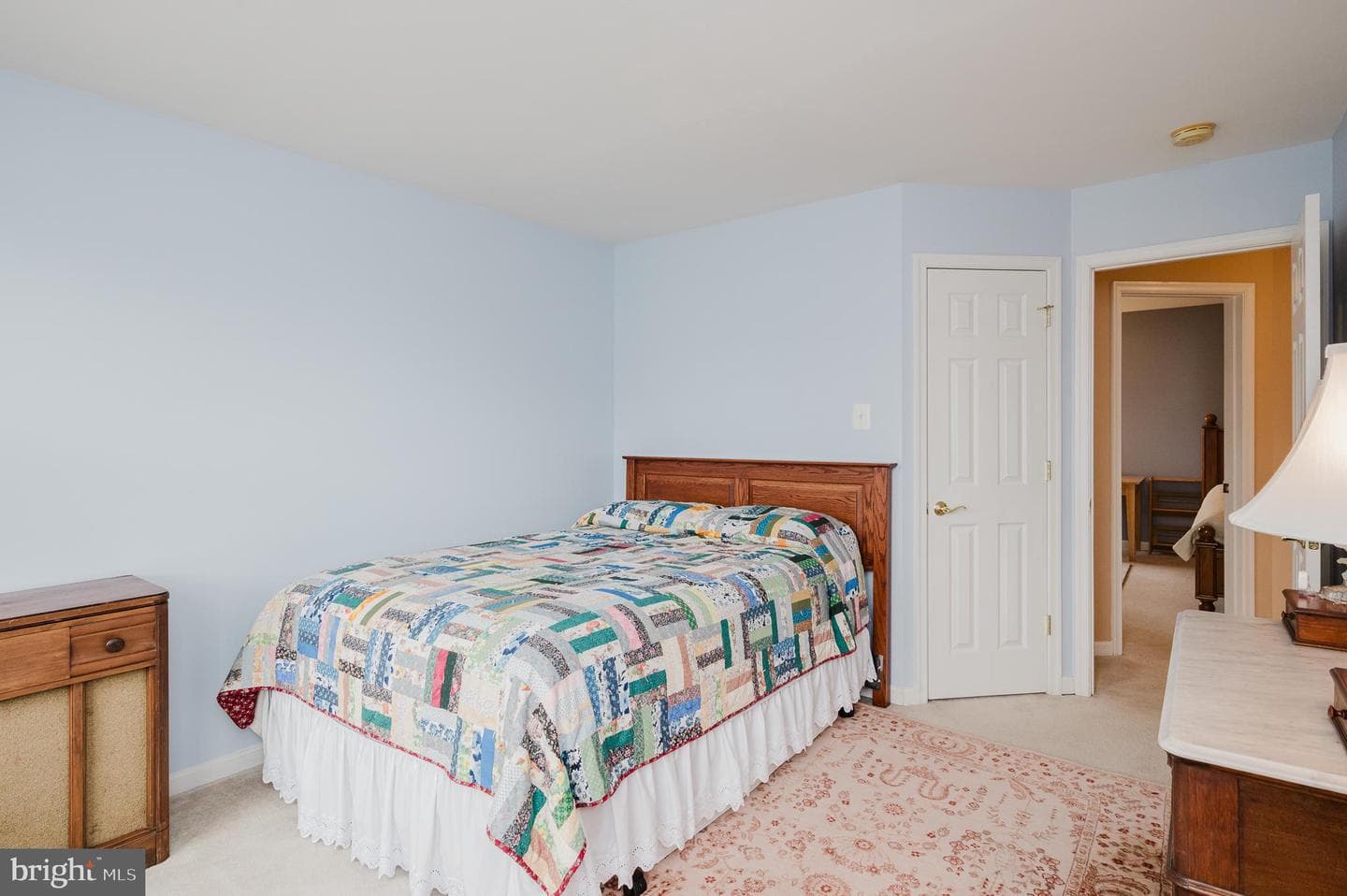 555 Beards Hill Road photo 71