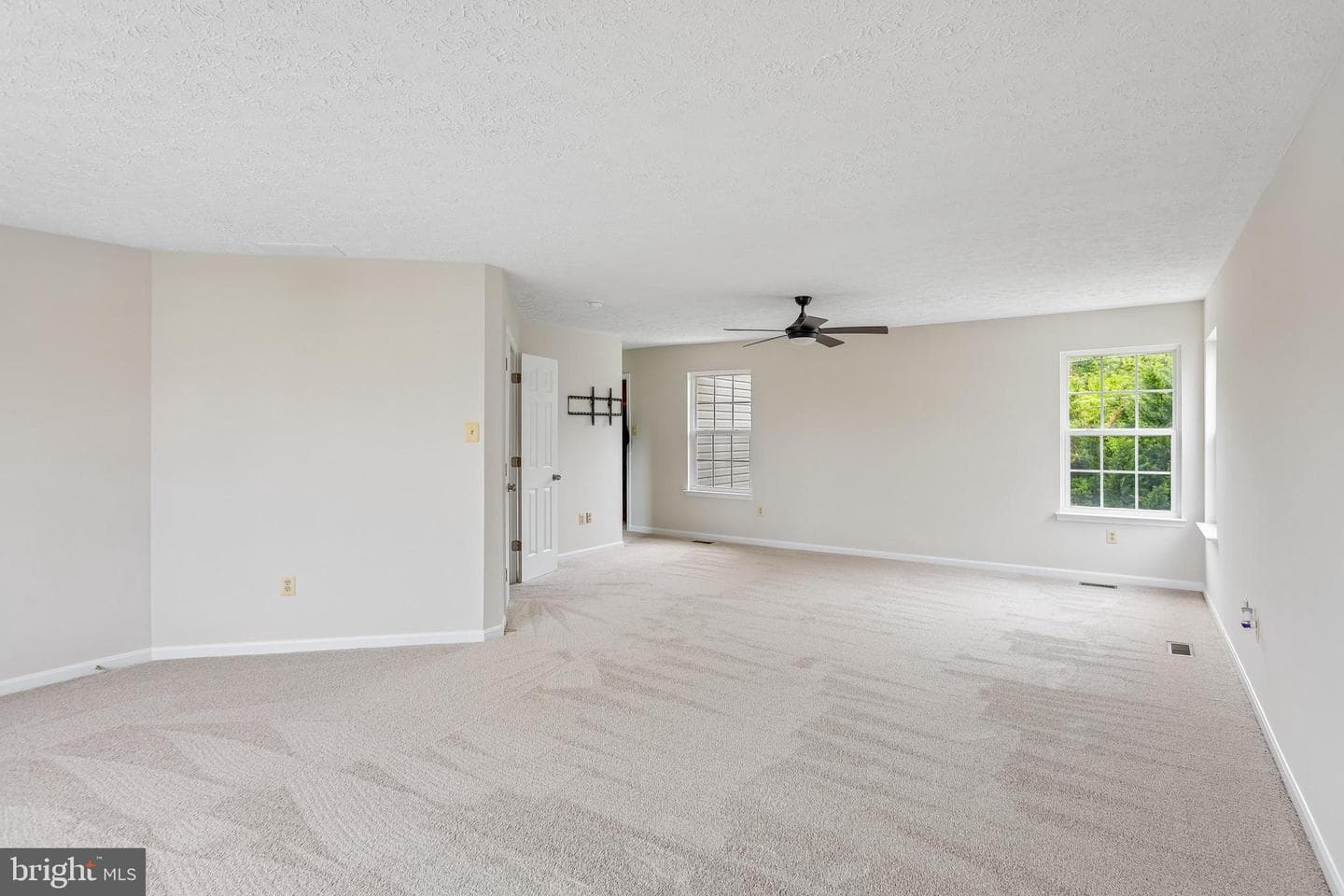 1402 Hilscher Court photo 21