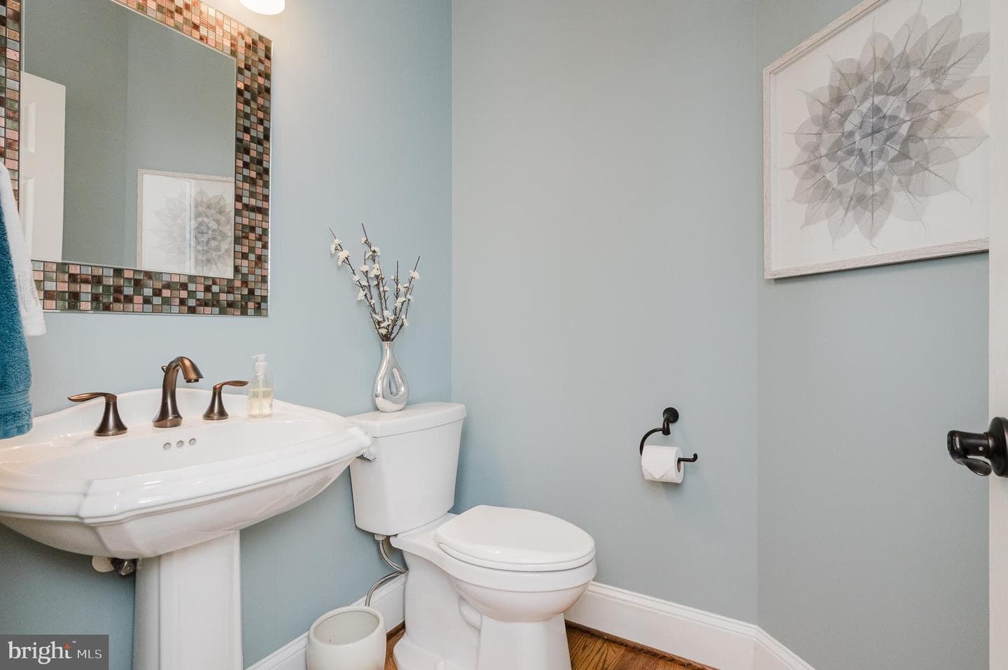 1408 Tayside Way photo 18