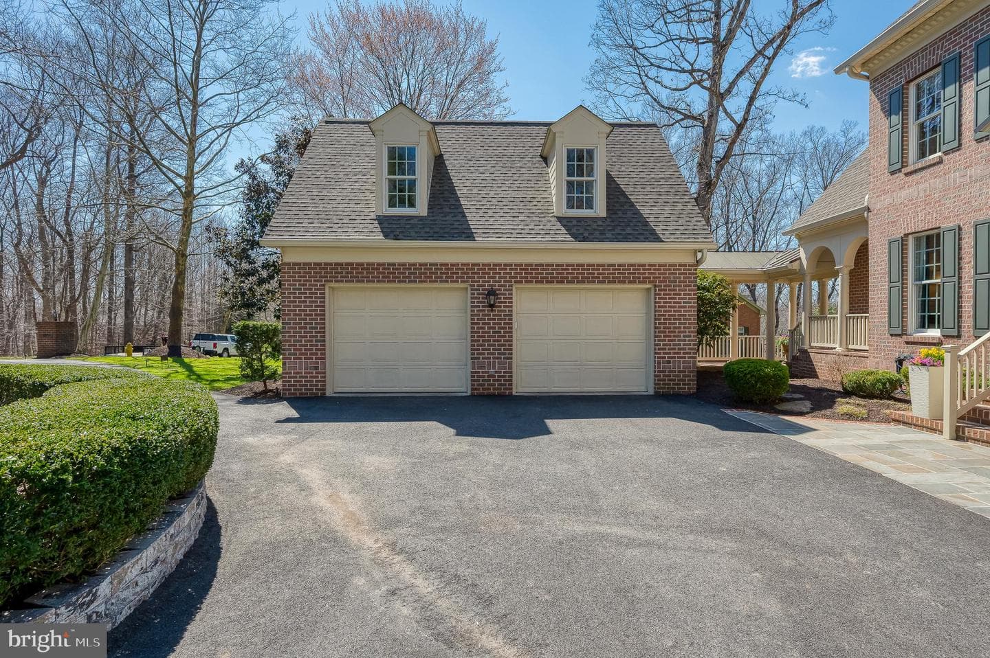 1408 Tayside Way photo 3