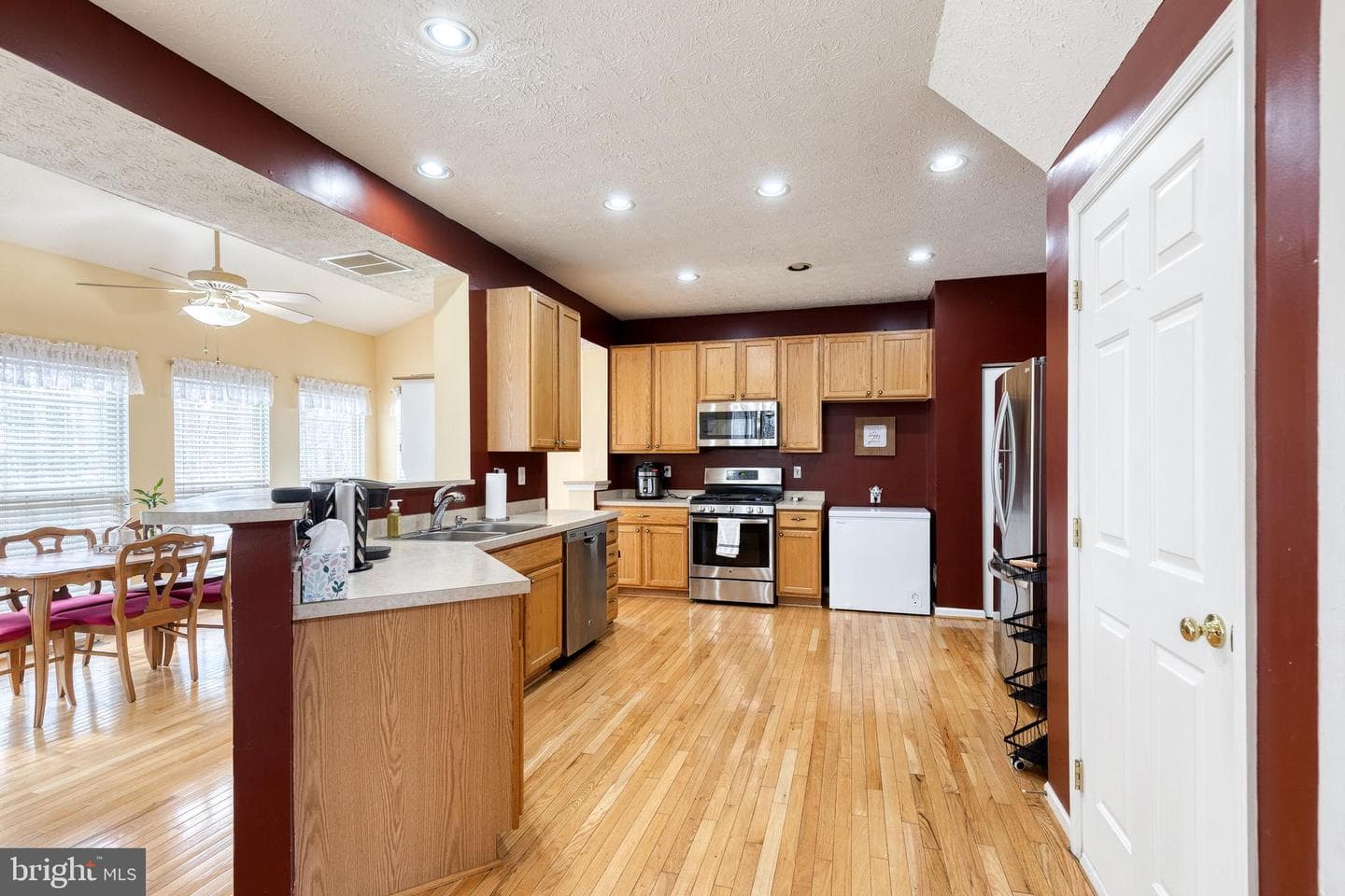 2970 Siwanoy Drive photo 9