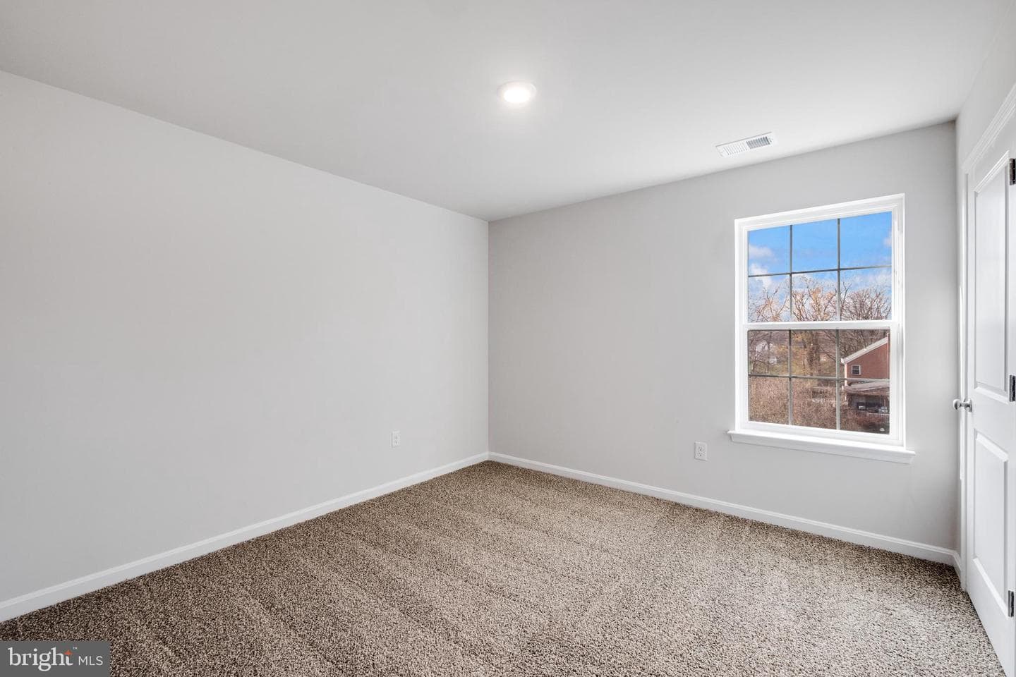 802 Hyssop Court photo 13