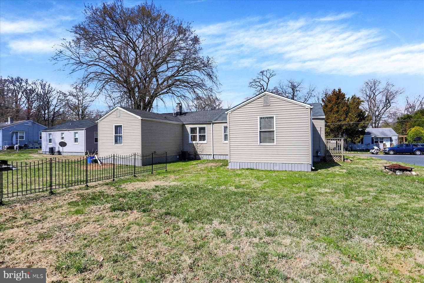 70 Swan Street photo 24