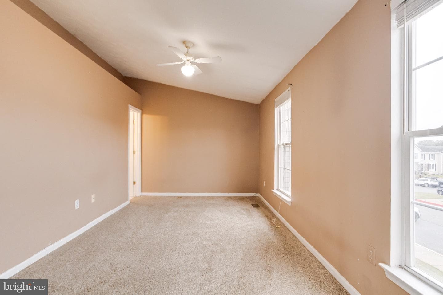 943 Lynham Court #943 photo 21