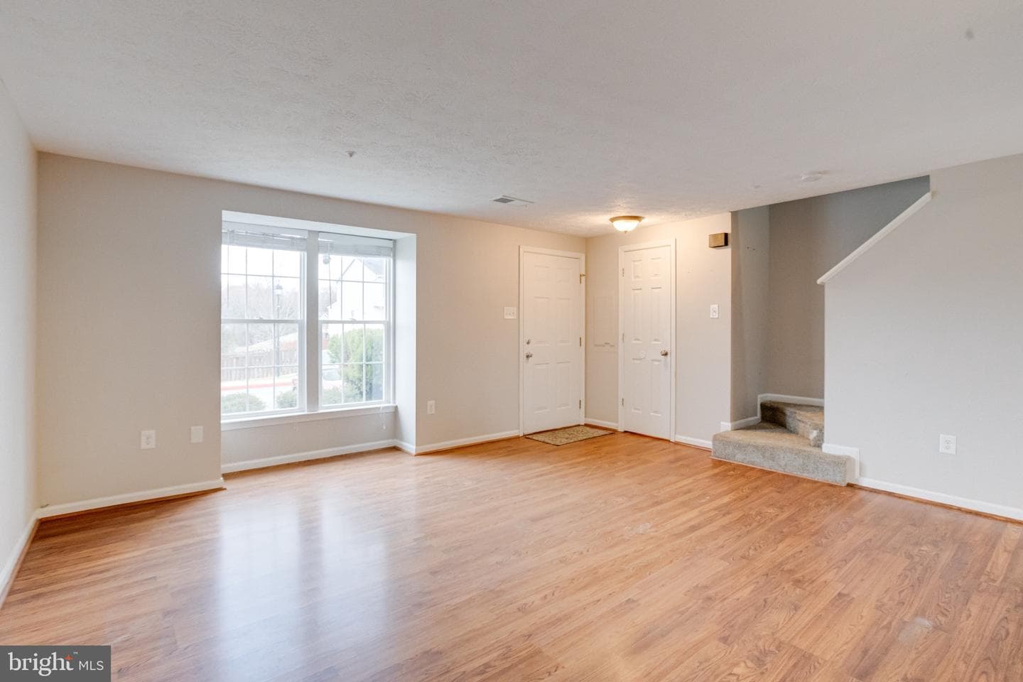 943 Lynham Court #943 photo 5