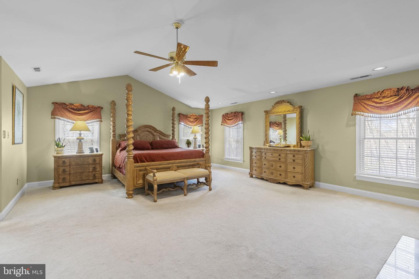 1406 Tayside Way photo 39