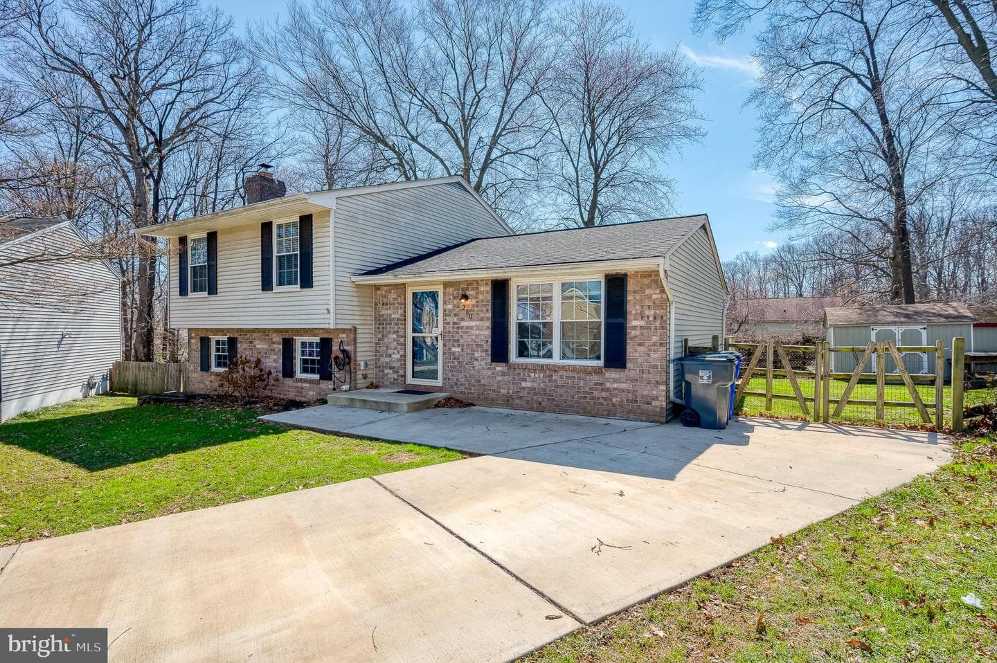 200 Wood Valley Court photo 2