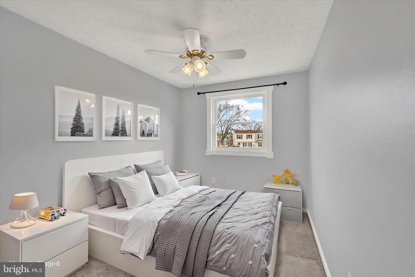 128 Ravenswood Court photo 16