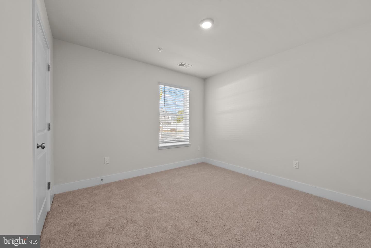 801 Hyssop Court photo 25