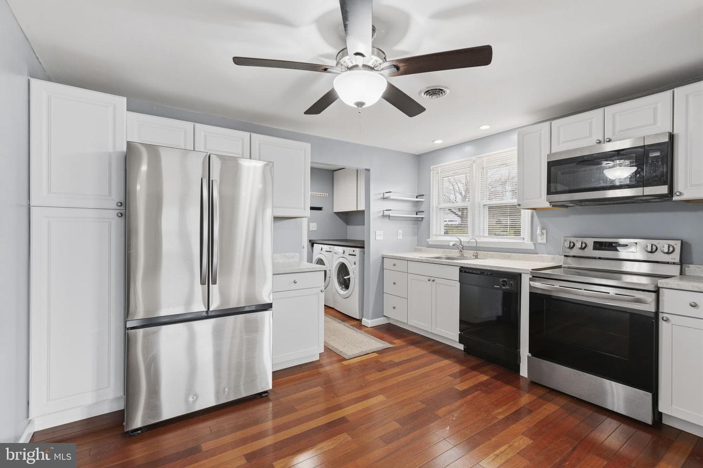 1503 Green Road photo 6